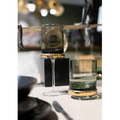 Verre à vin rouge Innocent fumé><noscript><img width=